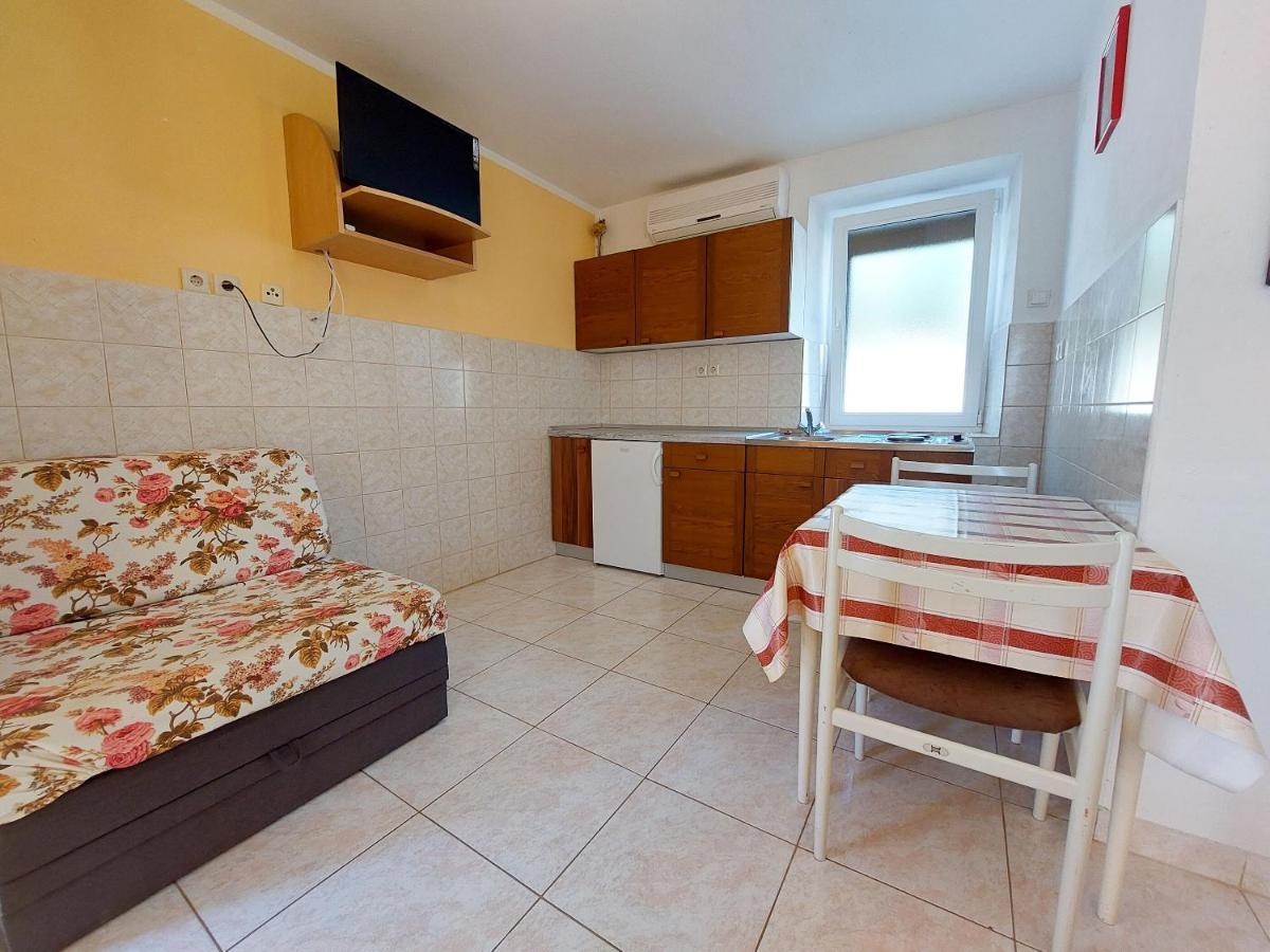 Apartments Ivan Cizici Luaran gambar
