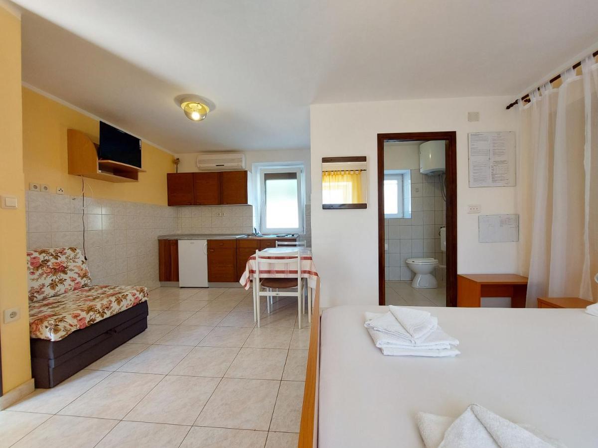 Apartments Ivan Cizici Luaran gambar