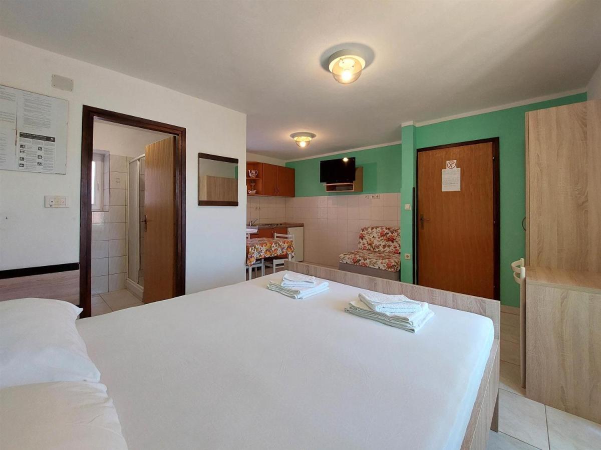 Apartments Ivan Cizici Luaran gambar